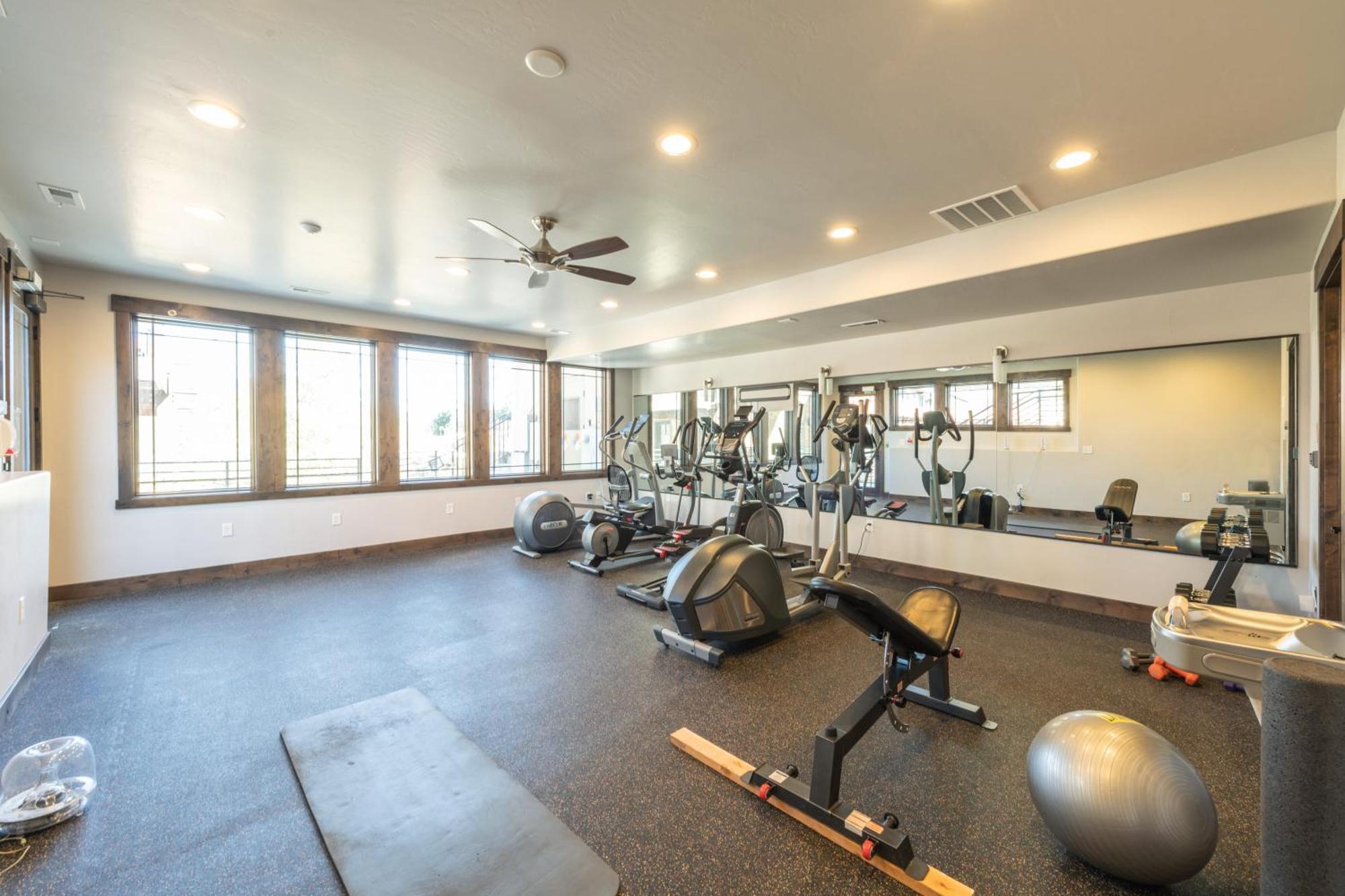 Blackstone Luxury 2Br, Walk To Skiing At Cabriolet, Mountain View, Shared Pool And Hot Tub, Gym パークシティ エクステリア 写真